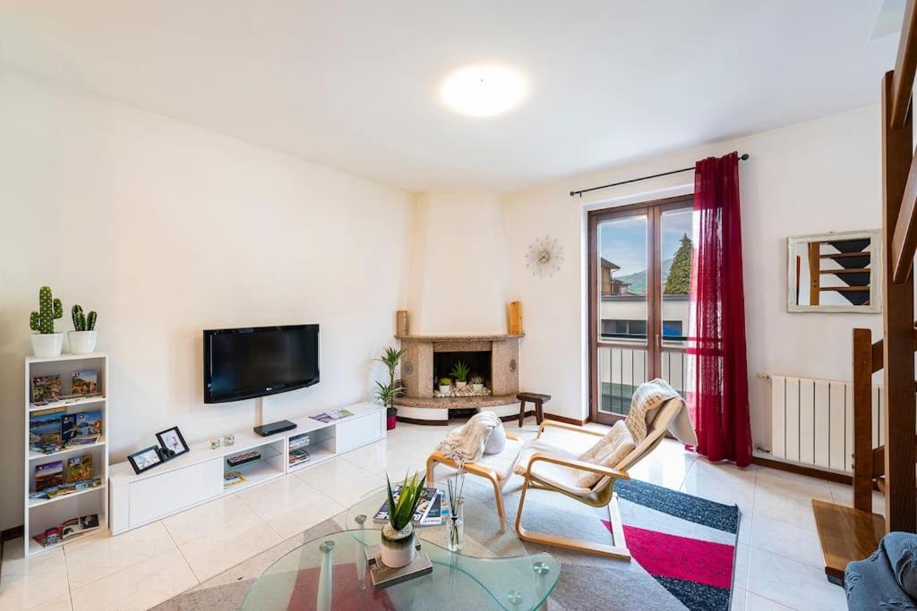 Tresa Bay House - Lugano Lake ลาเวนา ปอนเต เตรซา ภายนอก รูปภาพ