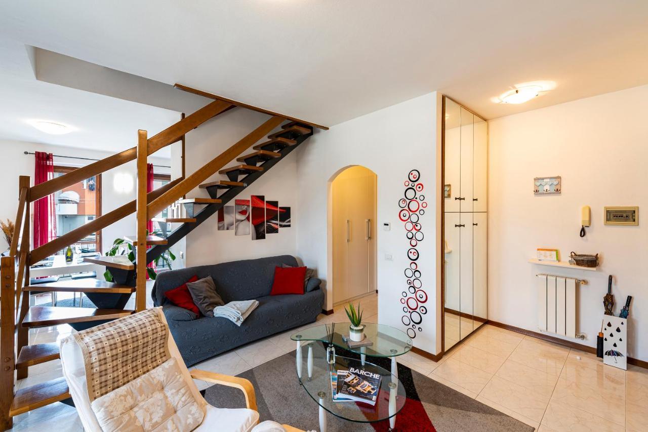 Tresa Bay House - Lugano Lake ลาเวนา ปอนเต เตรซา ภายนอก รูปภาพ