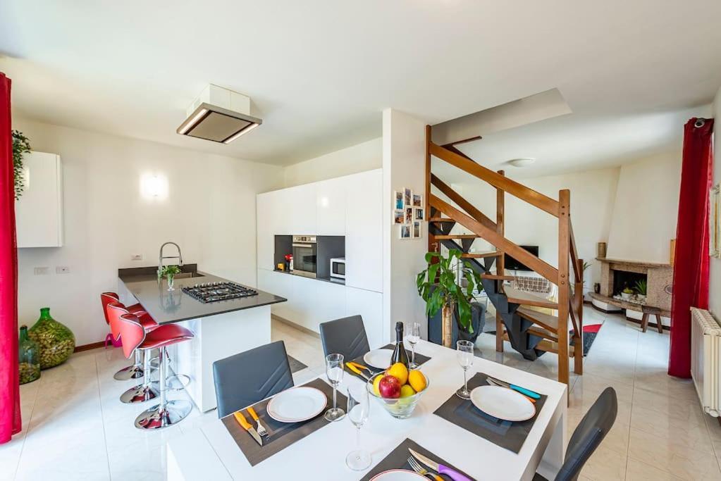 Tresa Bay House - Lugano Lake ลาเวนา ปอนเต เตรซา ภายนอก รูปภาพ