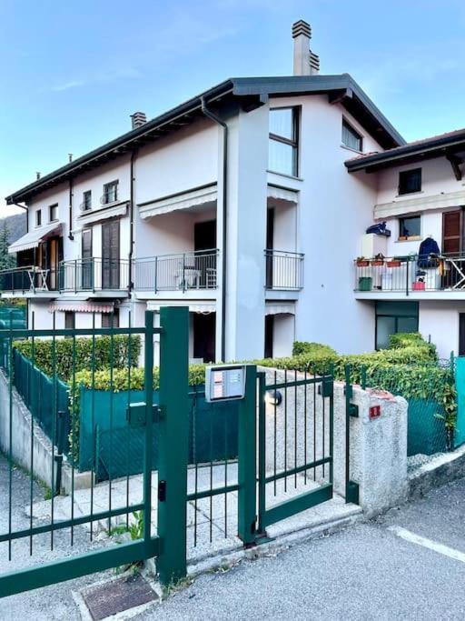 Tresa Bay House - Lugano Lake ลาเวนา ปอนเต เตรซา ภายนอก รูปภาพ